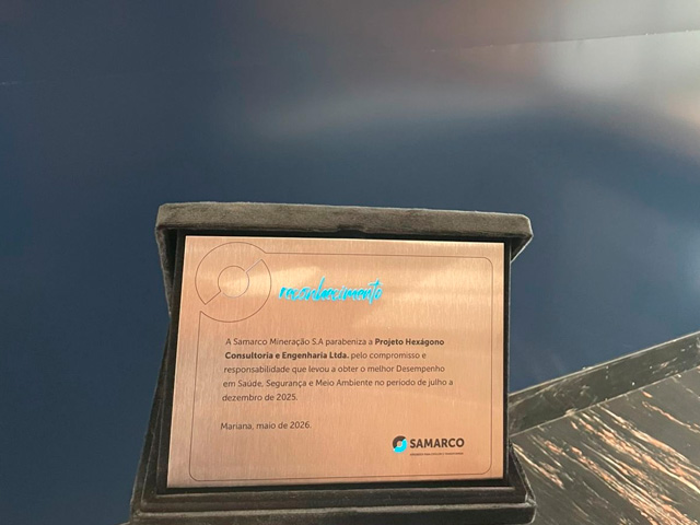 Hexagono recebe premio de melhor desempenho em ssma da samarco 4